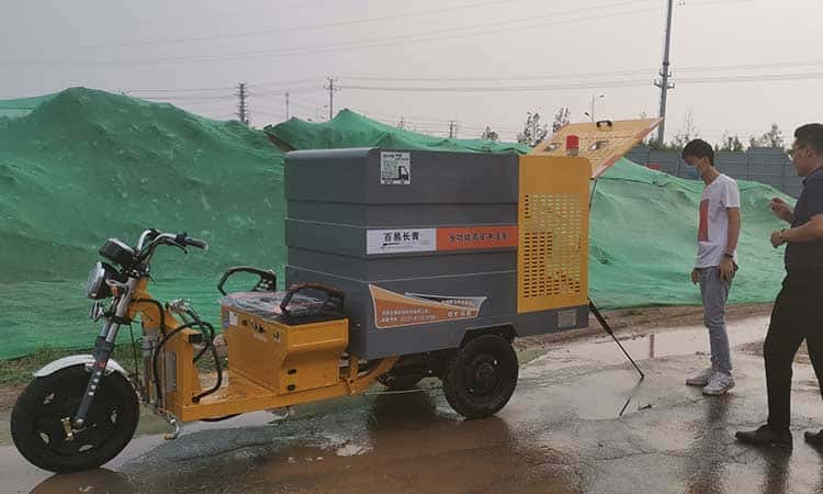 Application of high pressure washing vehicle in construction site