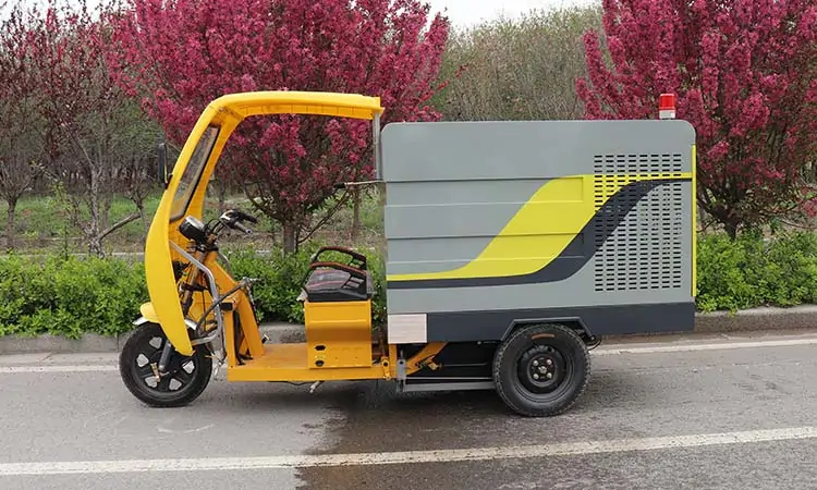 Advantages Of Electric Three-wheel High-pressure Cleaning Vehicles