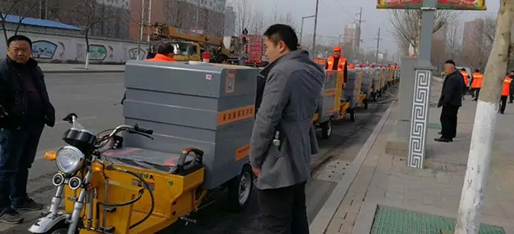 Road three-wheel high-pressure washing vehicles are used in various places