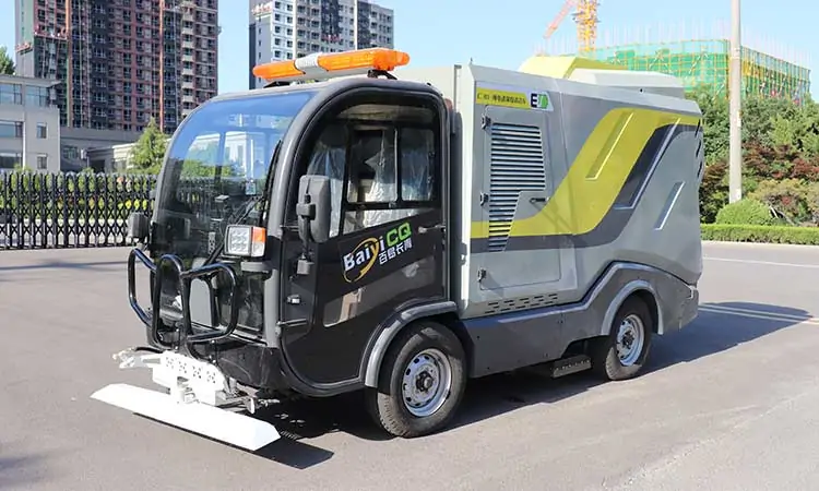 Pure electric deep cleaning vehicle