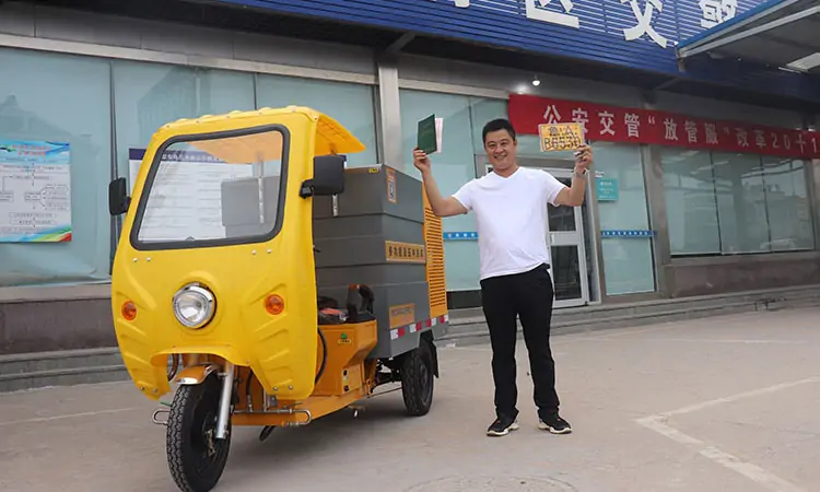 Product picture of high-pressure road washing tricycle