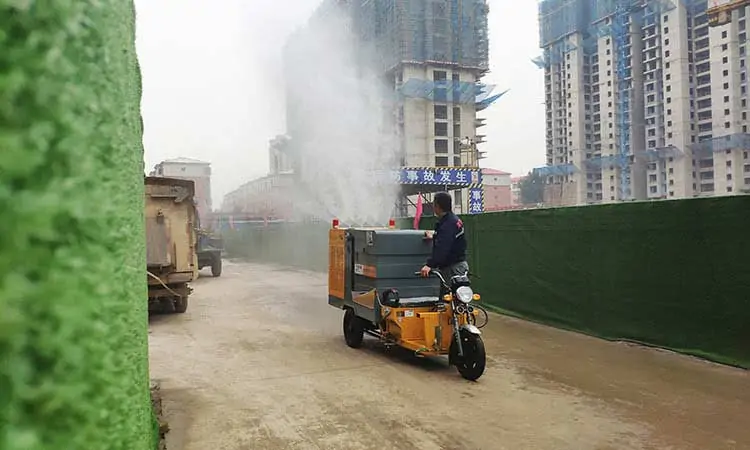 Dust reduction with fog cannons on construction sites