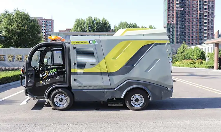 Electric sweeper truck