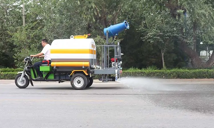electric small water tanker