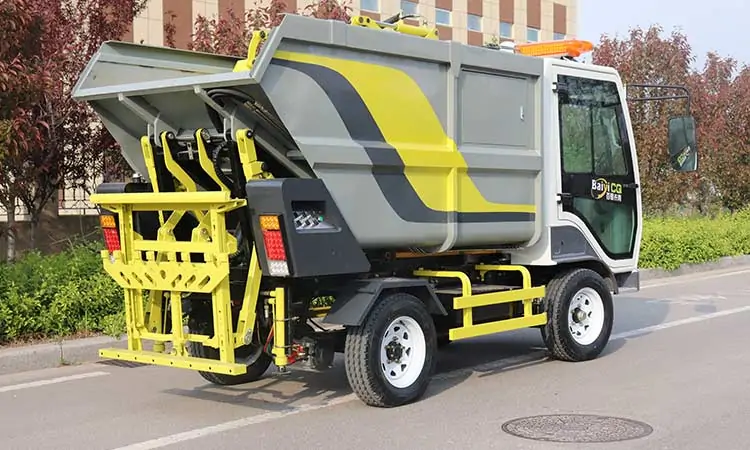 Back-mounted garbage truck