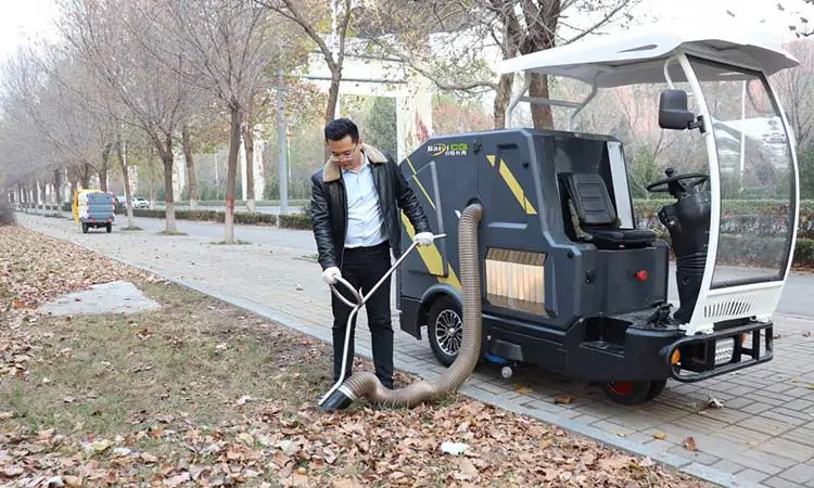 Electric tricycle leaf suction machine BY-T5