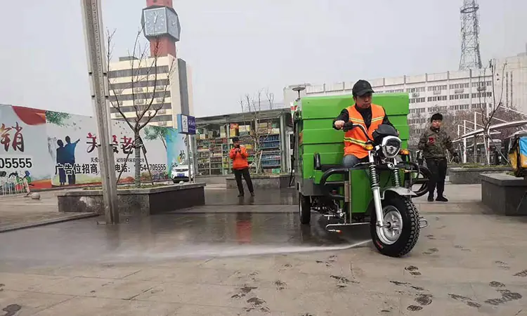 Electric high temperature and high pressure washing vehicle  