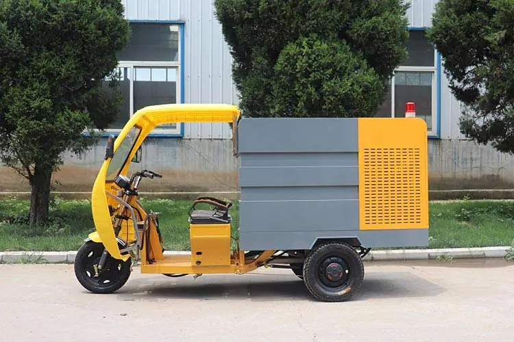 electric three-wheel high-pressure cleaning vehicle
