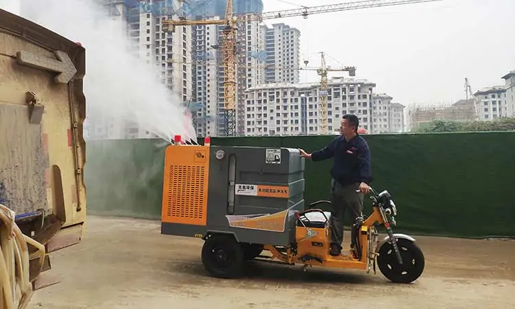 Small multi-function high-pressure washing vehicle dust suppression spray operation