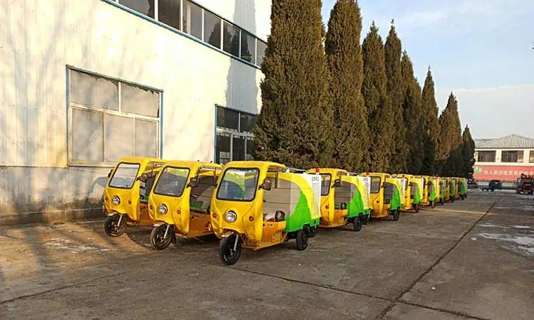 Customized Version Of The Street Washing Machine Tricycle Ready To Ship