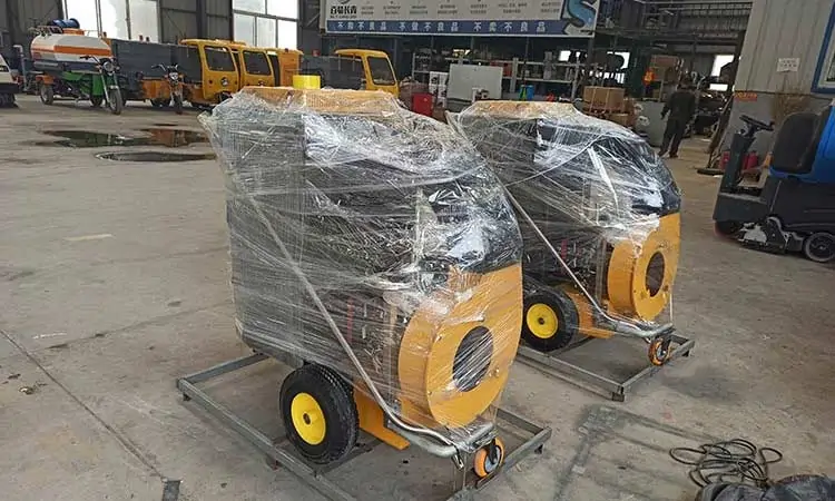 Hand-push leaf suction machine packaged for delivery
