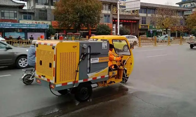 Multifunctional High Pressure Street Washers Tricycle Vehicles