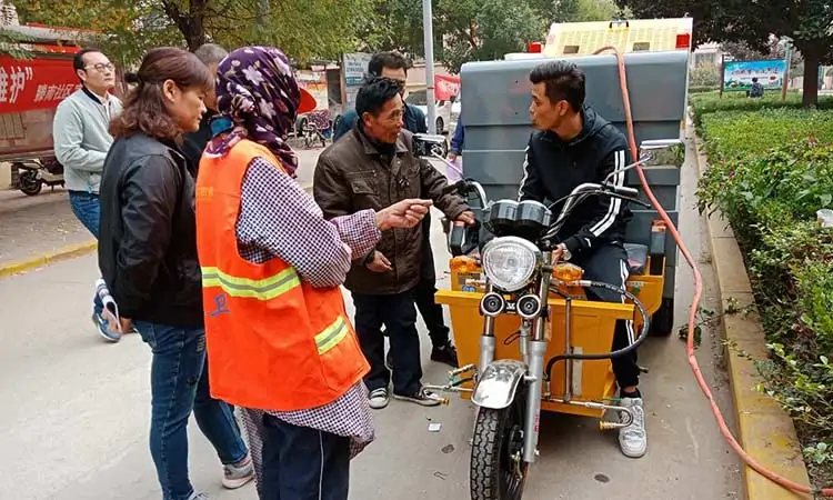 The Licensed Three-wheeled Road Washing Machine Came To Qufu Again