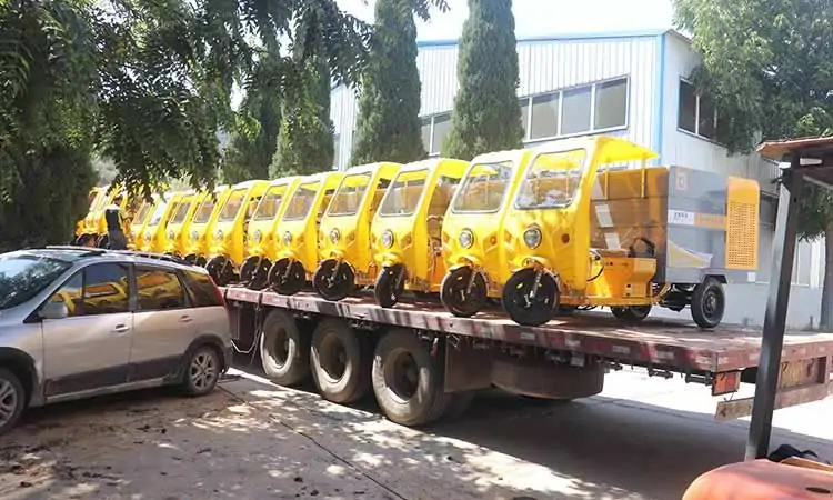 17 vehicles High pressure street washing vehicles loading and delivery site