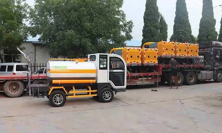 Electric small four-wheeled water tanker ,