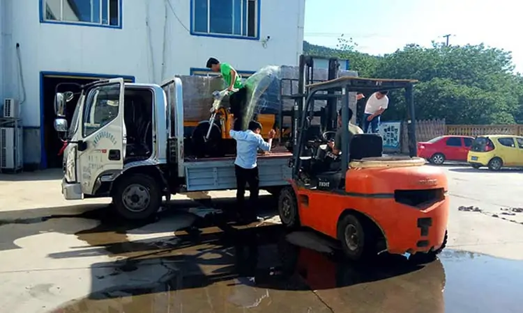 The electric three-wheel street washer truck was successfully sent to Jiangxi