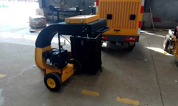 Leaf Collector Machine BY-T2 was sent to a school in Ningbo