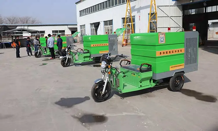 Small Road Washing Machine Vehicle Sent To Xincheng Sanitation