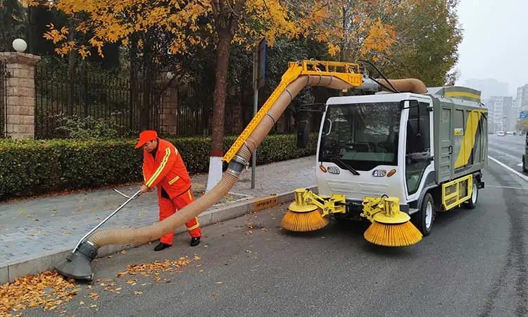 
Multifunctional Electric leaf vacuum truck road collection and cleaning