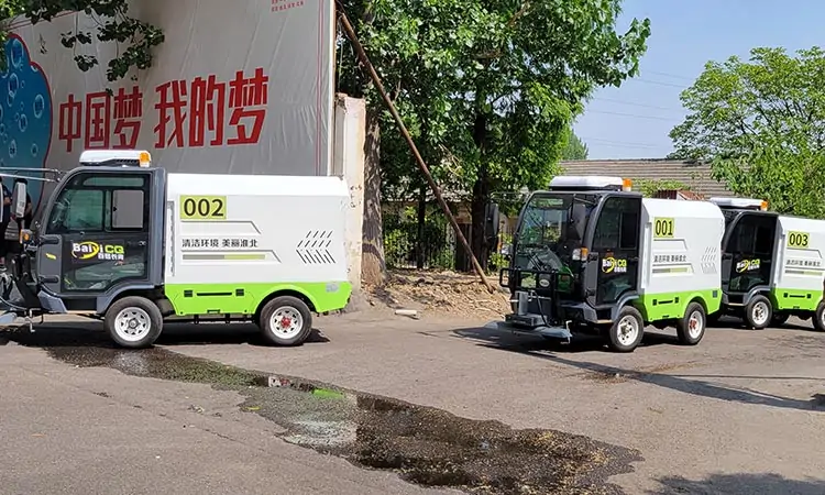  Four-wheel Small Street Washer Truck Vehicle