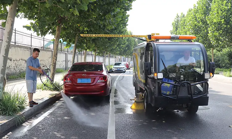 Small Electric Street Washing and Sweeping Vehicle