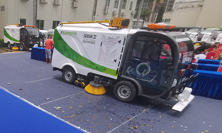 electric road sweeper vehicles 