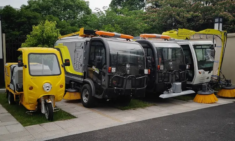 many different types of sanitation clean vehicles
