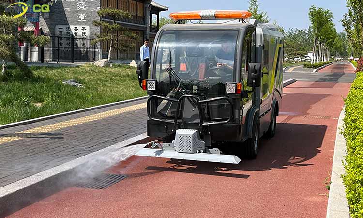 Road Maintenance Vehicle Deep Road Surface Cleaning