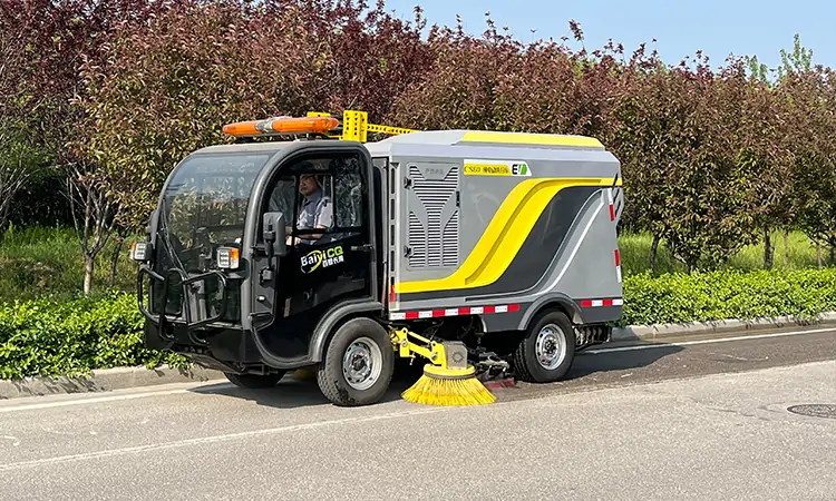 Electric Road Sweeping Vehicle To Sweep The Ground Garbage
