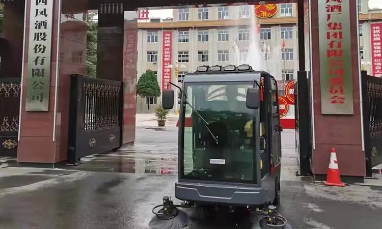 Small Driving Sweeper