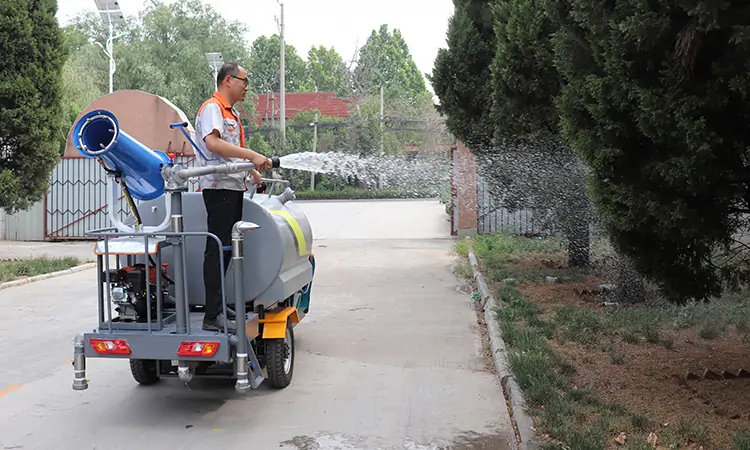 Urban And Rural Sanitation Fog Cannon Spray Sprinkle Vehicle Water Tank Tricycle