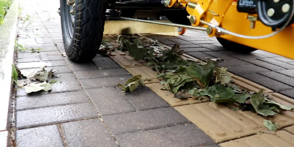 Professional Leaf Removal Equipment