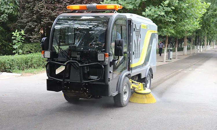 Can the Electric Street Sweeper Clean Many Kinds of Garbage?