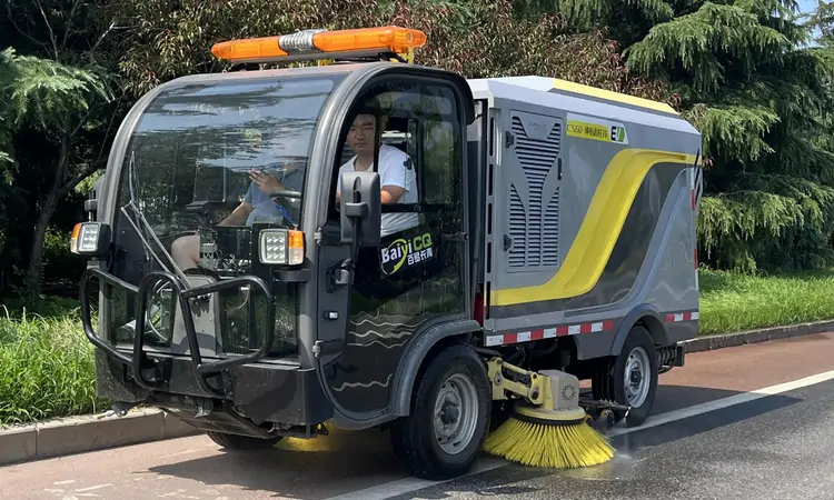 How Fast Does a Pure Electric Road Sweeper Sweep?