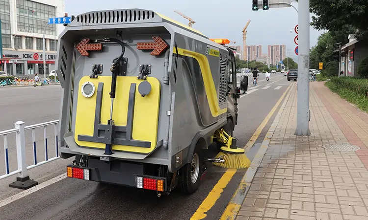 Wide Application of Small Road Sweeper