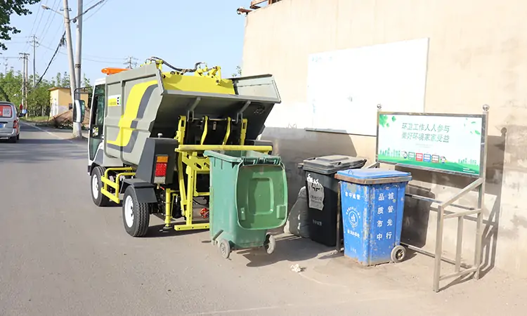 Mini Rear Loader Garbage Truck: A Sustainable Solution for Waste Management
