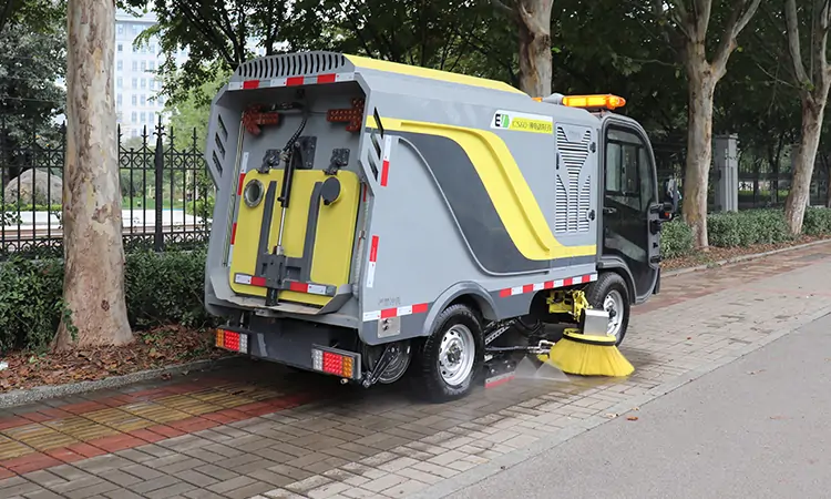 electric road sweeper