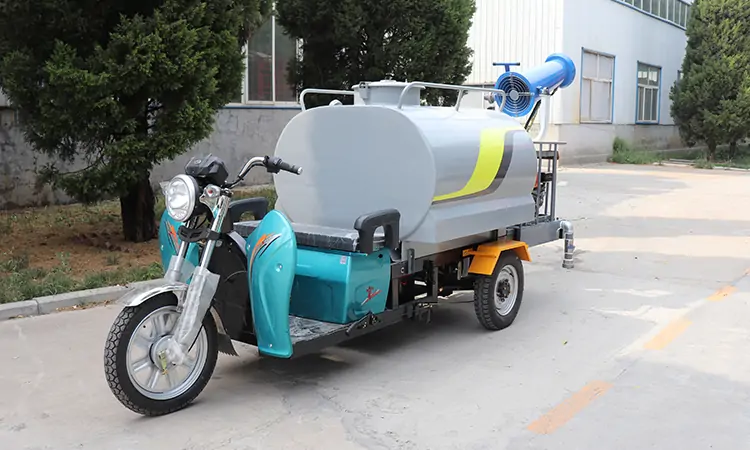 Small Electric Three-Wheel Water Cart Source Manufacturers