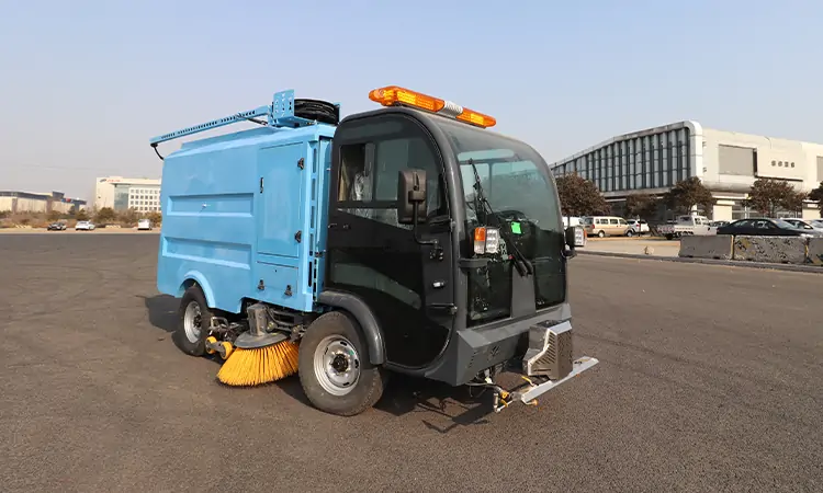 Small Street Sweeper Vacuum Truck: Manufacture, Pricing, and Sales