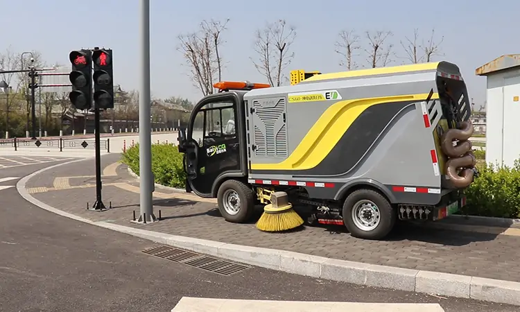 2.3-ton Electric Road Sweeper Factory Direct for Sale