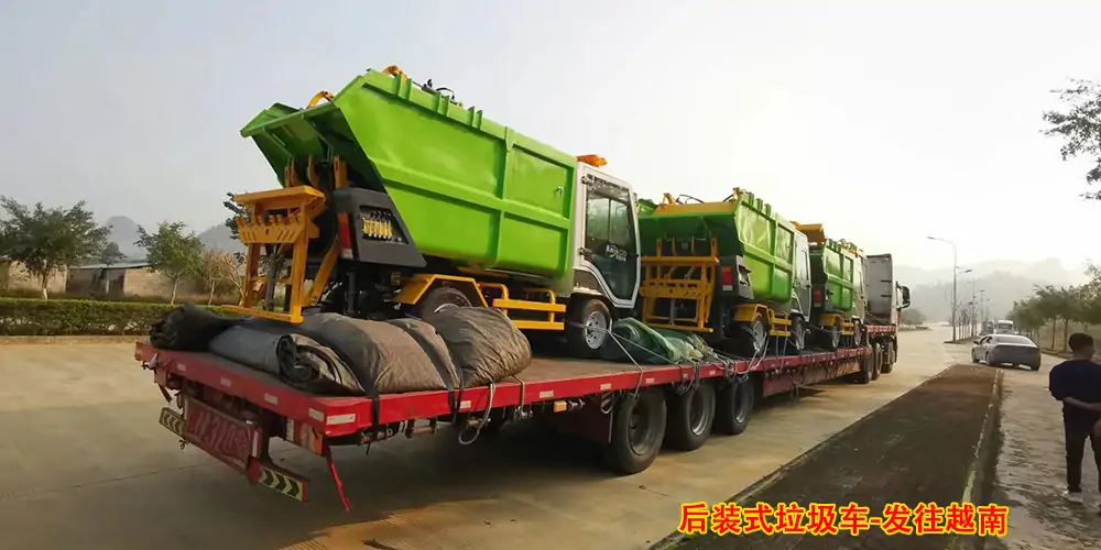 Small Electric Garbage Trucks Are Sent to Vietnam