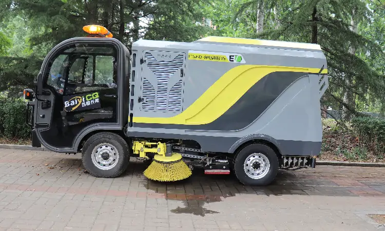 City Streets Use Electric Sweeper Trucks
