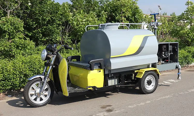 New Energy Electric Three-wheel Water Sprinkler Vehicle
