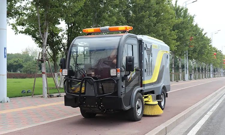 The Benefits of Road Sweeper Trucks for Environmental Sanitation Workers
