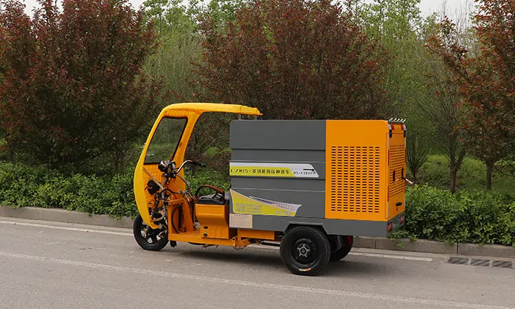 Electric High-Pressure Cleaning Vehicle  : Efficient and Easy Operation