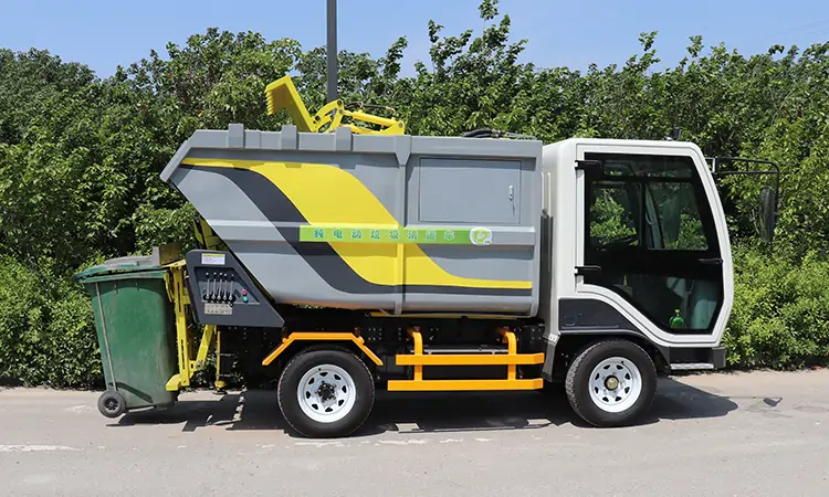 How to Deal with Electric Garbage Truck Dampness and Water?