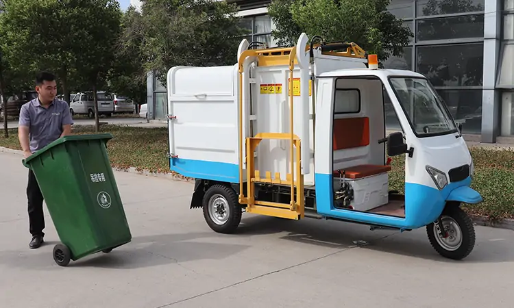 Precautions for Using Three-wheeled Electric Garbage Trucks