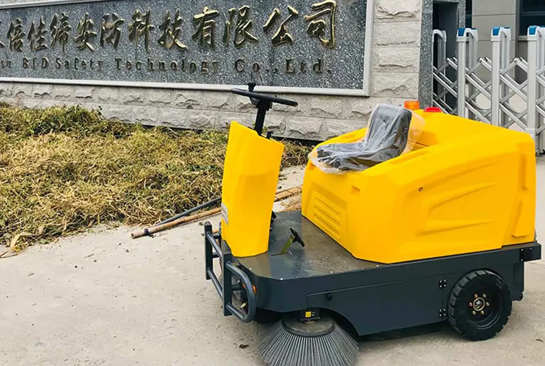 Electric Driving Sweeper Performance Advantages