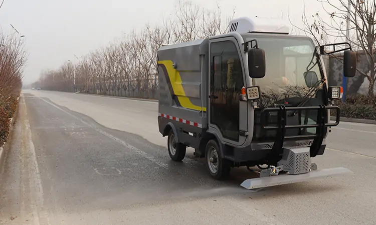 Small Electric Street Washer Vehicle: A Multi-Functional Sanitation Equipment