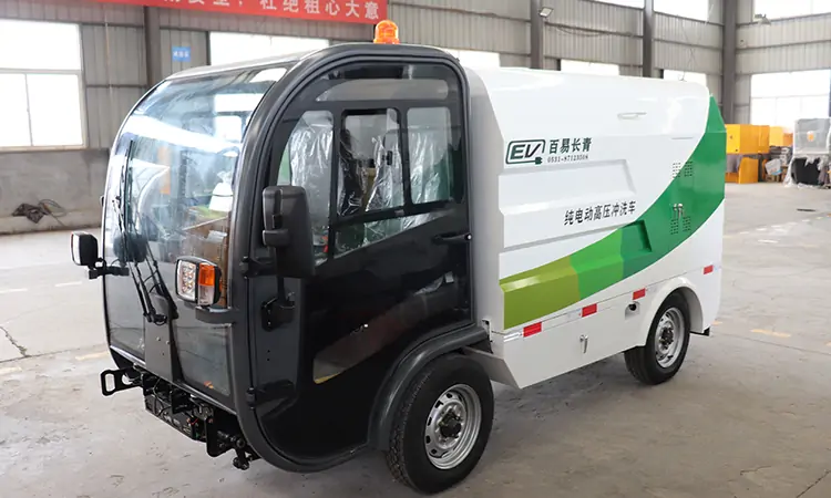 Electric Road Washer Vehicle for Property, School, Factory, and Road Cleaning